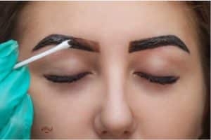 همآهنگی رنگ موها و ابروها
